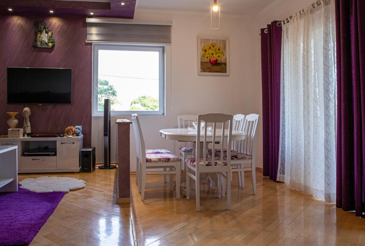 Gazdinstvo Tadic Casa de hóspedes Nikšić Exterior foto