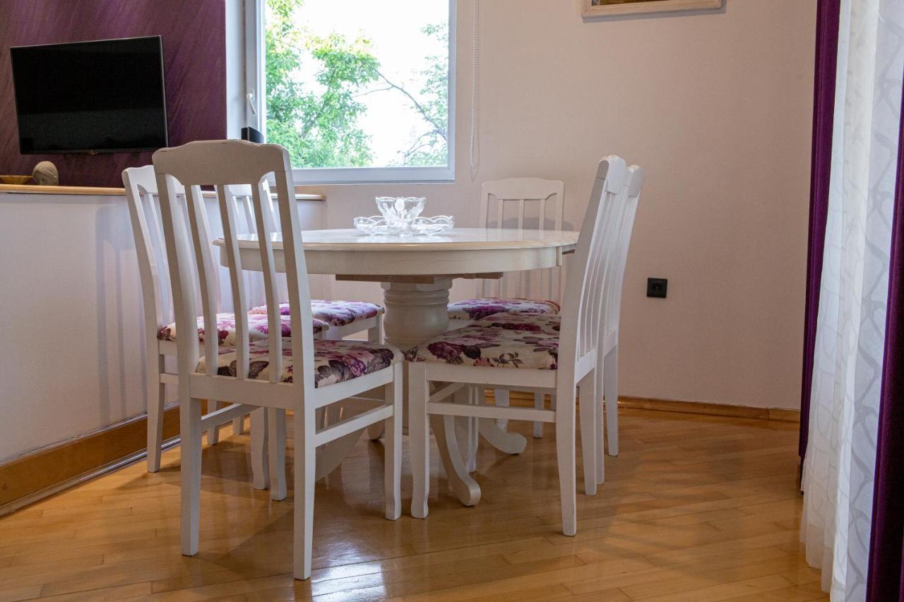 Gazdinstvo Tadic Casa de hóspedes Nikšić Exterior foto