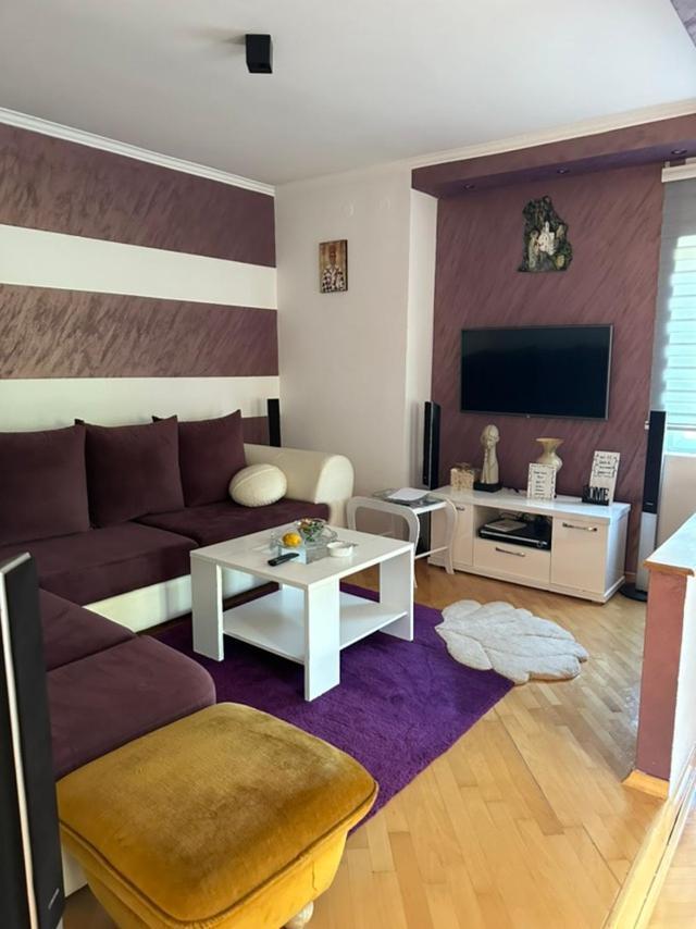 Gazdinstvo Tadic Casa de hóspedes Nikšić Exterior foto
