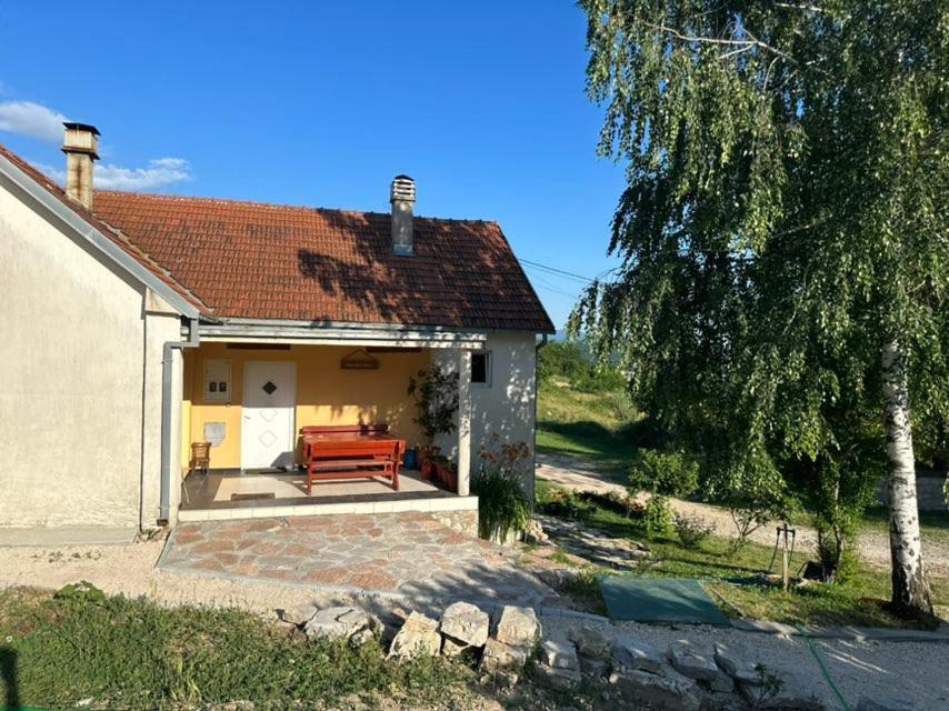 Gazdinstvo Tadic Casa de hóspedes Nikšić Exterior foto