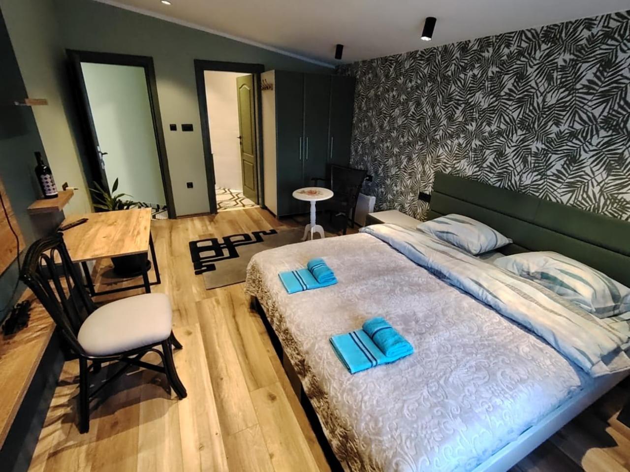 Gazdinstvo Tadic Casa de hóspedes Nikšić Exterior foto